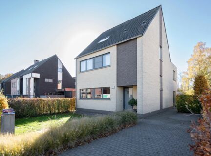 Woning 5 slpks, zwembad en garage (EPC B) Hellevoortstraat  29 2560 Nijlen 73535239