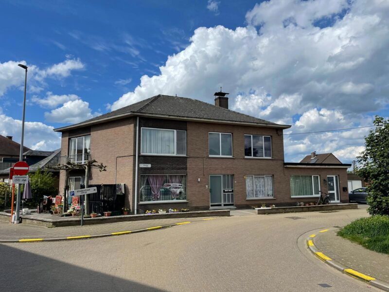 Investeringseigendom op AAA locatie Vlinderstraat 1 2220 Heist-op-den-Berg 49750561